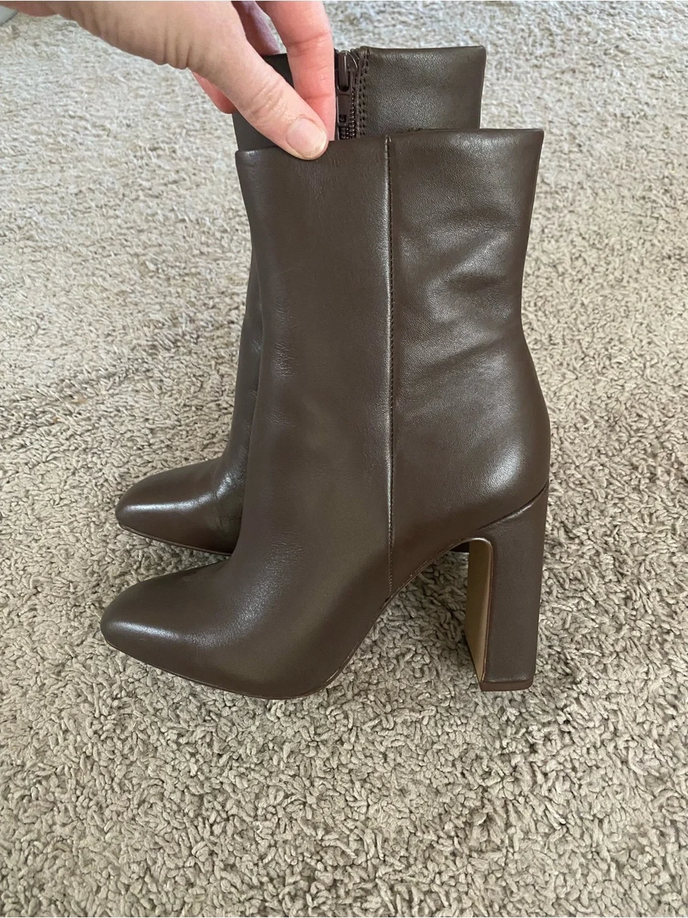 Steve Madden Dark Brown Faux Leather Ankle Booties with Side Zip Size 8